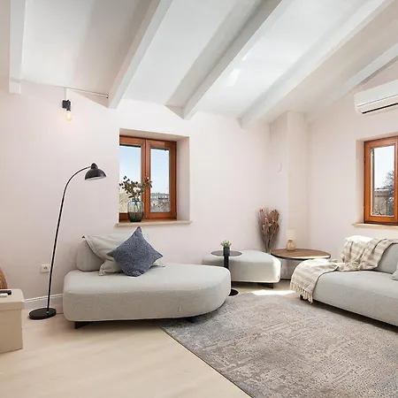 Gorgeous In With Sauna Ferienhaus Pula
